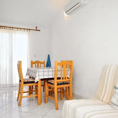 Apartments By The Sea Rukavac, Vis - 2478 * Rukavac (Vis)