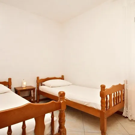 Apartments By The Sea Rukavac, Vis - 2478 Apartment Rukavac (Vis)