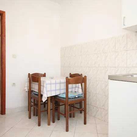 Lägenhet Apartments By The Sea Rukavac, Vis - 2478