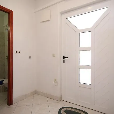 Apartment Apartments By The Sea Rukavac, Vis - 2478