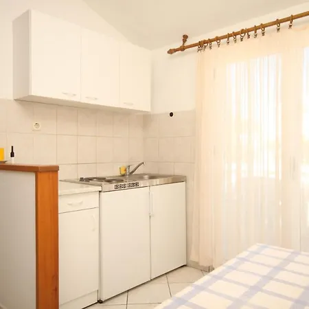 By The Sea Rukavac, Vis - 2478 *