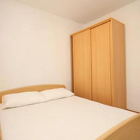Apartment Apartments By The Sea Rukavac, Vis - 2478 Rukavac (Vis)